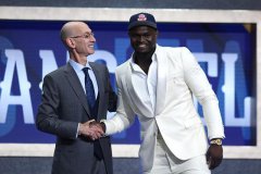 NBA跟NCAA没啥不同！他才刚进联盟一年！球迷：他有资格说这话