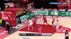 GIF-新援发威！李慕豪1V2精彩天勾 北京内线有人了