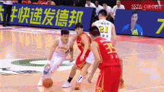 GIF-单节砍16分!拉杜首秀24分 接孙铭徽背传后乐了